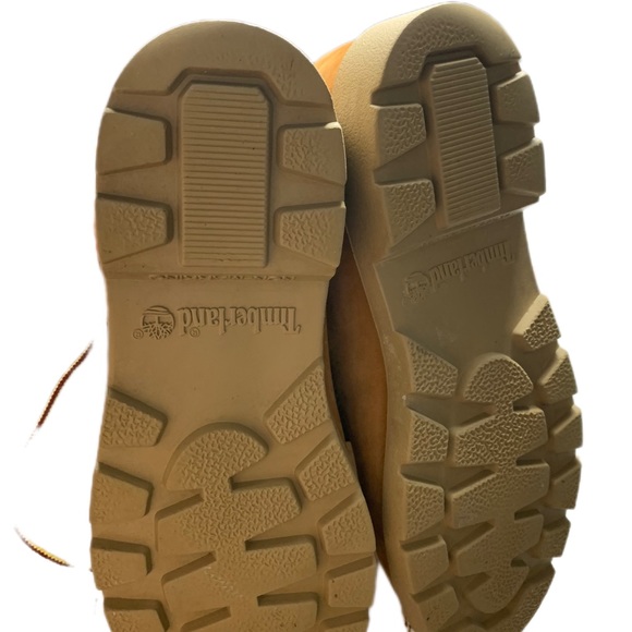 Timberland boots size 6.5 in Boys fits 8.5 in women - Picture 6 of 8